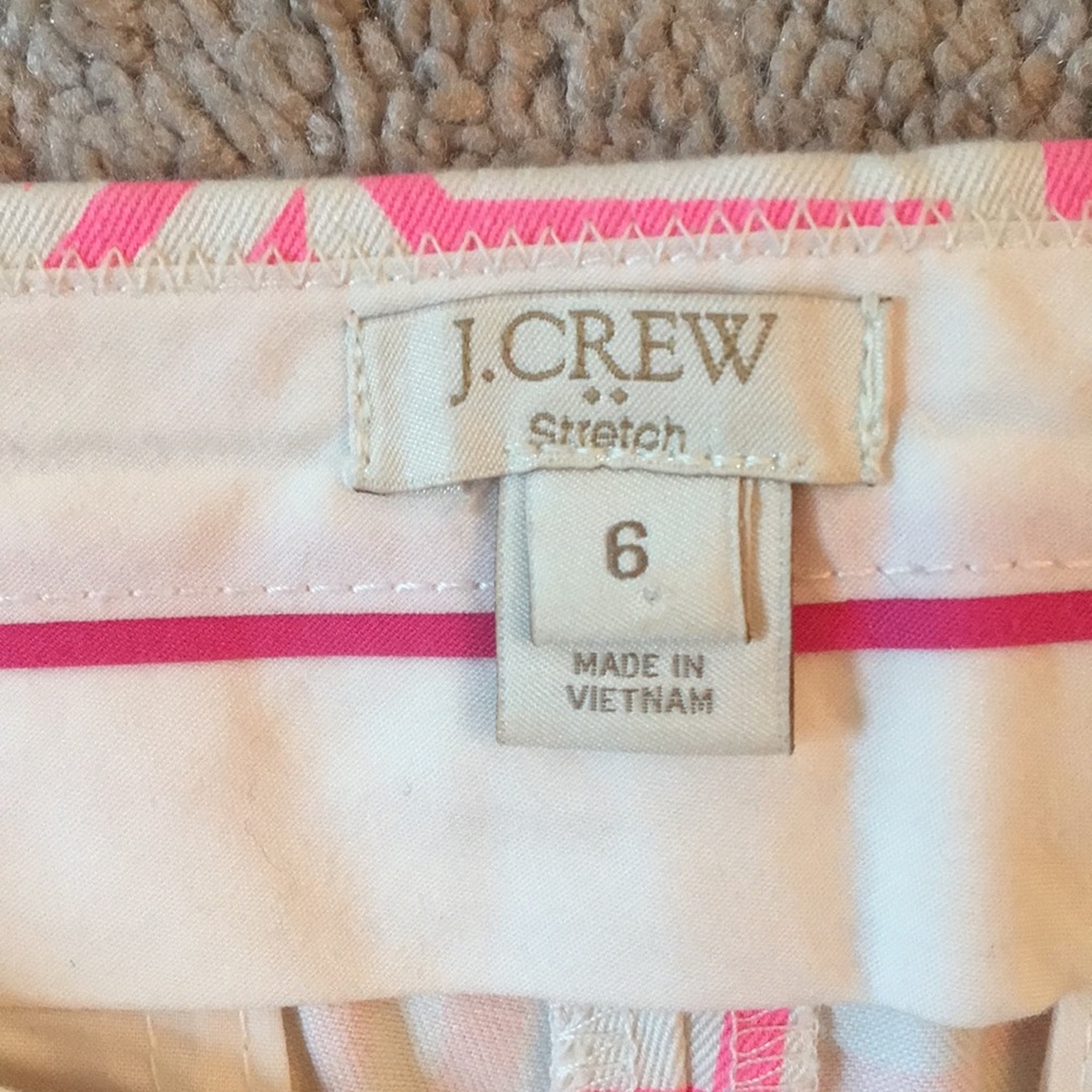 Shorts - Picture 3 of 3